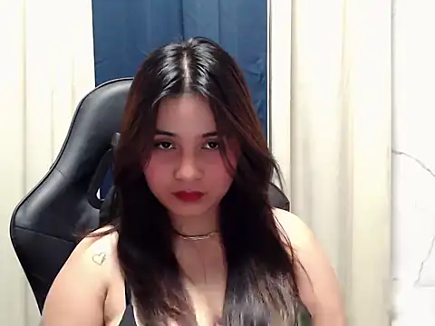 Snapshot of _Bellatrixy_ chatting on 04-12-26, 02:44 Bellatrixy online show from 04-12-26, 02:44