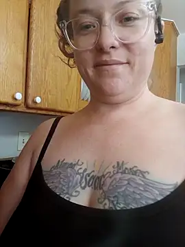 julimonroe online show from 02-20-25, 03:01