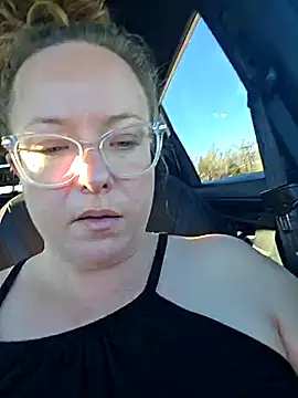 julimonroe online show from 03-18-25, 03:10