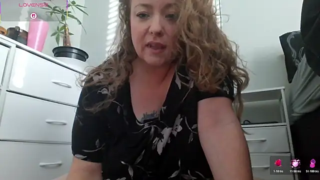 julimonroe online show from 01-17-26, 03:06