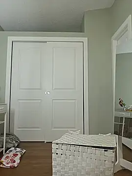 julimonroe online show from 05-19-26, 01:56