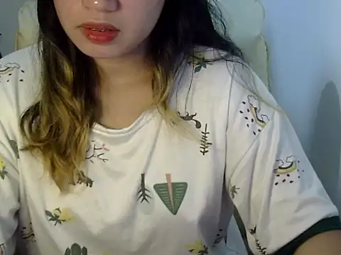    zurIII09  online show from 10-04-25, 07:28