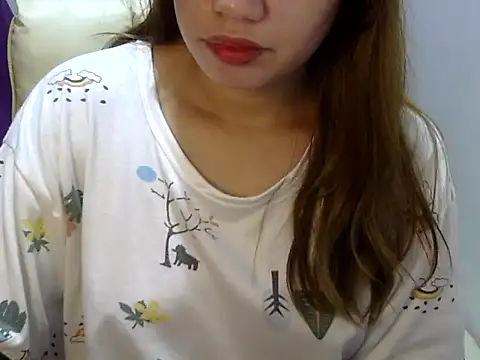    zurIII09  online show from 12-16-25, 01:32