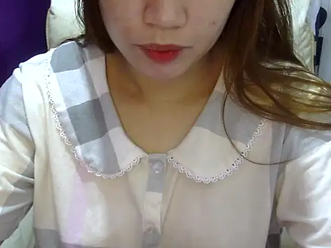    zurIII09  online show from 05-23-26, 05:50