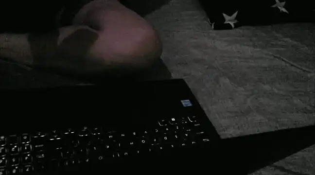 Snapshot of yummyliciousMOM chatting on 12-18-24, 10:57 yummyliciousMOM online show from 12-18-24, 10:57