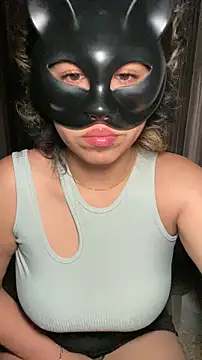 Snapshot of nenalayla chatting on 12-16-25, 06:24 nenalayla online show from 12-16-25, 06:24