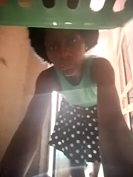 Petite li online show from 12-04-25, 11:19