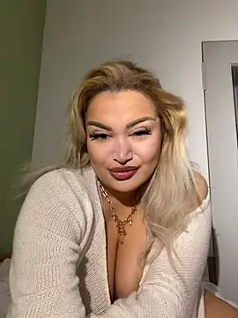 EmiliaPetrova online show from 02-23-25, 02:40