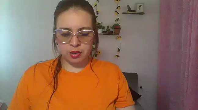 lorenitabella online show from 02-13-25, 07:31