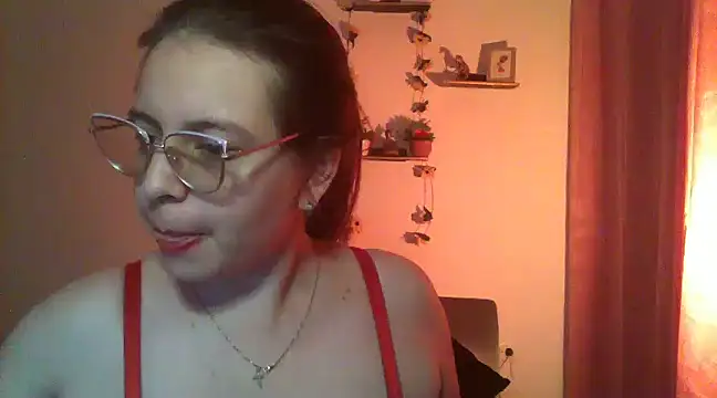 lorenitabella online show from 02-15-25, 07:49