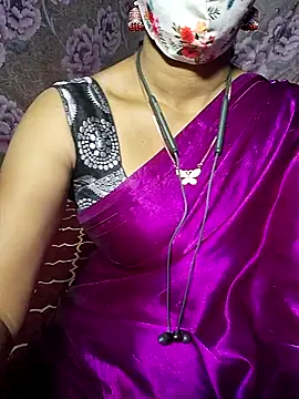 Snapshot of XBHUUME chatting on 01-28-25, 05:03 XBHUUME online show from 01-28-25, 05:03