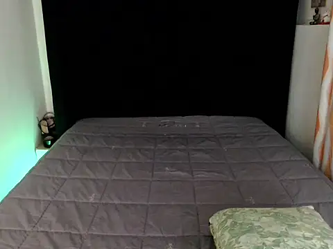 Snapshot of Angelic_Fuckerxxx chatting on 10-11-25, 05:28 Angelic Fuckerxxx online show from 10-11-25, 05:28