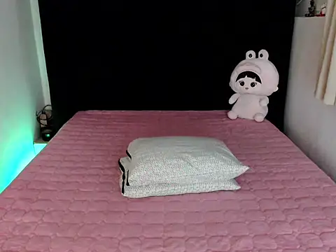 Snapshot of Angelic_Fuckerxxx chatting on 11-11-25, 08:42 Angelic Fuckerxxx online show from 11-11-25, 08:42