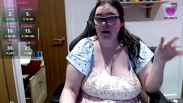 Rebecca Summer online show from 04-08-26, 05:57