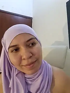 MatchedEyebrow online show from 03-08-25, 11:39