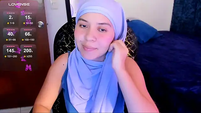 MatchedEyebrow online show from 06-17-26, 09:38