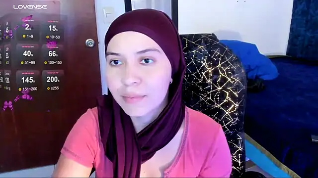 MatchedEyebrow online show from 06-18-26, 09:08