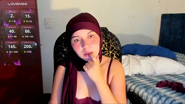 MatchedEyebrow online show from 07-24-26, 09:35