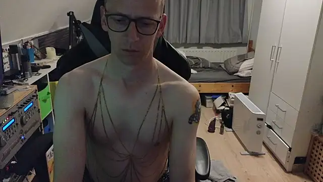 sexmenlion online show from 04-26-26, 08:06