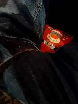 Snapshot of feet_toes chatting on 01-20-25, 04:23 feet toes online show from 01-20-25, 04:23