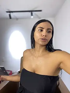 Snapshot of ameliayourfav1 chatting on 12-25-24, 12:16 ameliayourfav1 online show from 12-25-24, 12:16