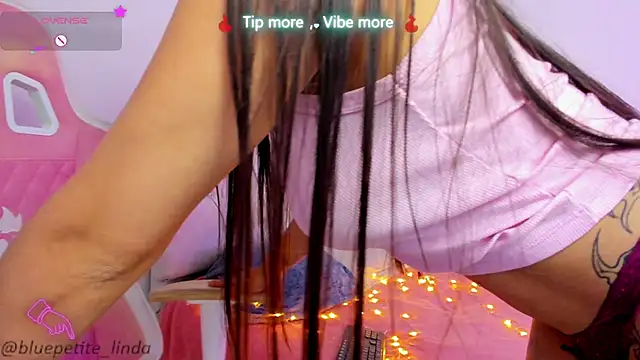 Blue Petite online show from 03-05-26, 06:37