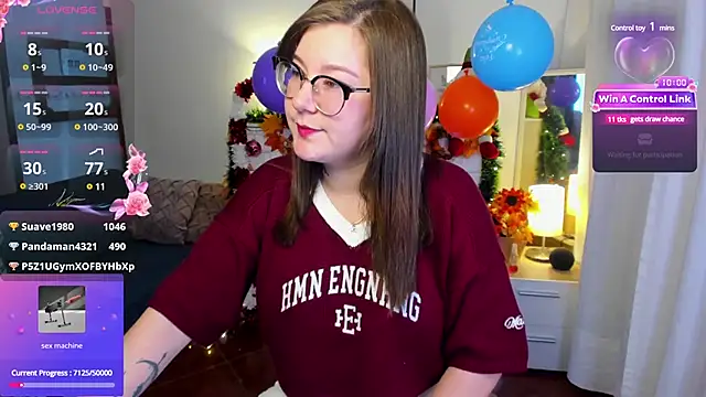 Snapshot of HunnyyLove chatting on 12-13-24, 04:27 HunnyyLove online show from 12-13-24, 04:27