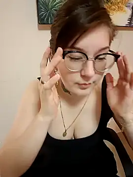 Snapshot of HunnyyLove chatting on 12-19-24, 02:57 HunnyyLove online show from 12-19-24, 02:57