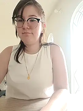 Snapshot of HunnyyLove chatting on 12-30-24, 08:47 HunnyyLove online show from 12-30-24, 08:47