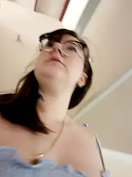 Snapshot of HunnyyLove chatting on 12-31-24, 08:45 HunnyyLove online show from 12-31-24, 08:45