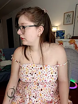 Snapshot of HunnyyLove chatting on 01-23-25, 06:24 HunnyyLove online show from 01-23-25, 06:24