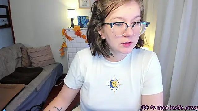 Snapshot of HunnyyLove chatting on 03-16-25, 12:44 HunnyyLove online show from 03-16-25, 12:44