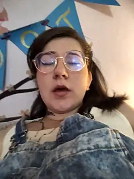 Snapshot of HunnyyLove chatting on 09-23-25, 06:44 HunnyyLove online show from 09-23-25, 06:44