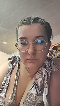 Snapshot of HunnyyLove chatting on 02-05-26, 02:43 HunnyyLove online show from 02-05-26, 02:43