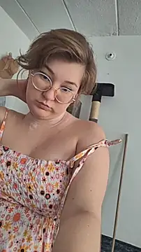 Snapshot of HunnyyLove chatting on 02-07-26, 02:21 HunnyyLove online show from 02-07-26, 02:21