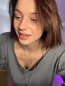 Snapshot of Camilla_Railian chatting on 12-19-24, 06:45 Camilla Railian online show from 12-19-24, 06:45