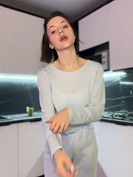 Snapshot of Camilla_Railian chatting on 12-22-24, 03:33 Camilla Railian online show from 12-22-24, 03:33