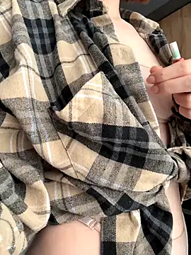 Snapshot of Camilla_Railian chatting on 09-28-25, 12:21 Camilla Railian online show from 09-28-25, 12:21