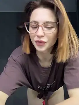 Snapshot of Camilla_Railian chatting on 10-01-25, 03:18 Camilla Railian online show from 10-01-25, 03:18