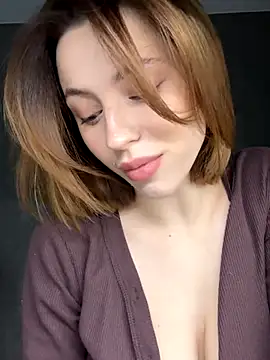 Snapshot of Camilla_Railian chatting on 10-03-25, 07:00 Camilla Railian online show from 10-03-25, 07:00