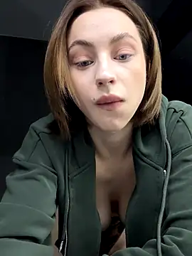 Snapshot of Camilla_Railian chatting on 11-02-25, 01:41 Camilla Railian online show from 11-02-25, 01:41