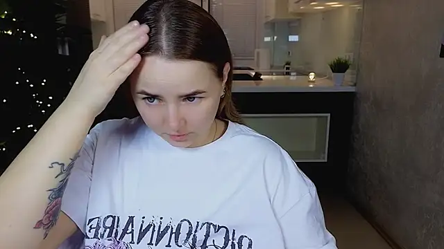 Mira Mermayd online show from 02-08-26, 01:20