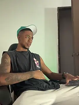 YeremiBrowm online show from 03-10-25, 08:34