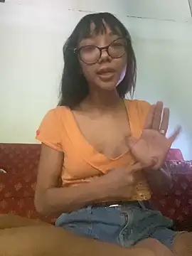 Snapshot of Karmakuro chatting on 09-22-25, 08:22 Karmakuro online show from 09-22-25, 08:22