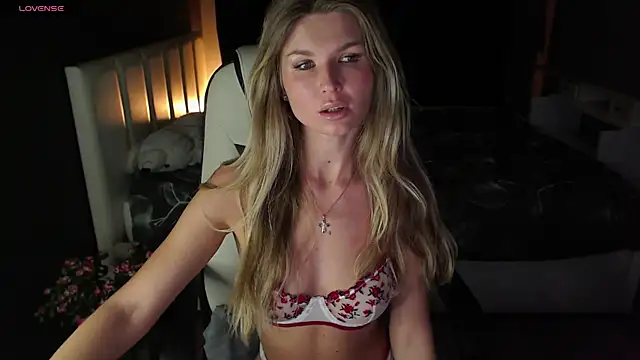 AngelMiaM online show from 01-29-25, 08:04