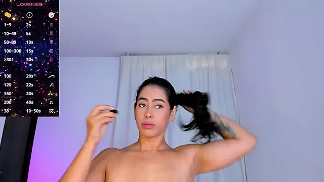 Snapshot of VioletaSotter chatting on 12-14-25, 12:21 VioletaSotter online show from 12-14-25, 12:21