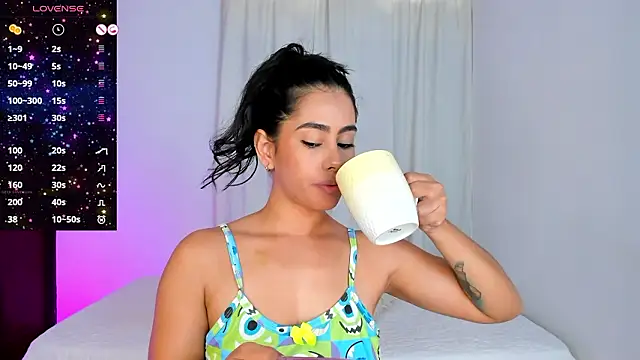 Snapshot of VioletaSotter chatting on 03-03-26, 12:33 VioletaSotter online show from 03-03-26, 12:33