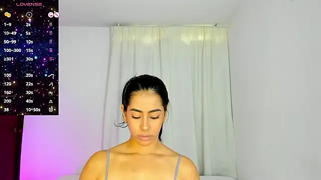 Snapshot of VioletaSotter chatting on 03-13-26, 12:12 VioletaSotter online show from 03-13-26, 12:12