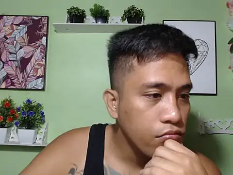 Thyler08 online show from 09-10-25, 06:24