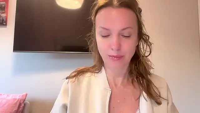 RachellAmazing online show from 03-19-25, 06:14